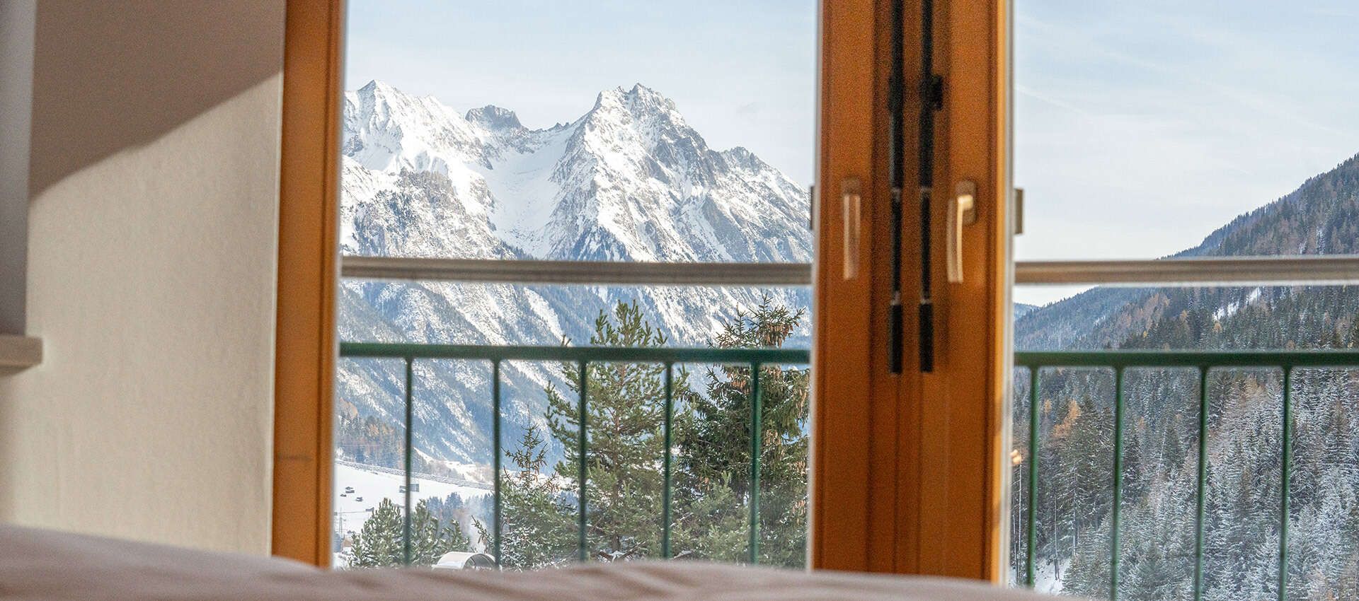 Ausblick von dem Appartement des Apart Arlberg in Tirol